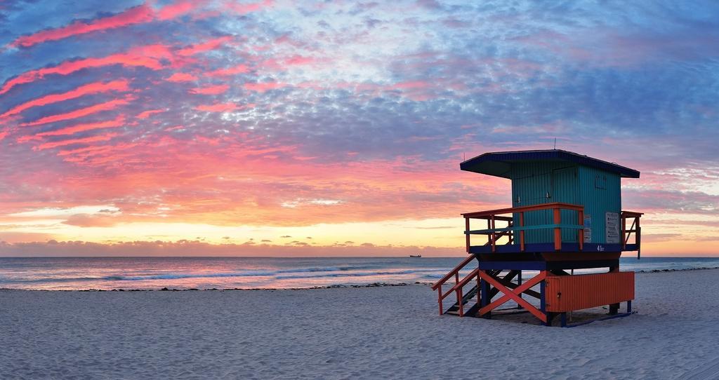 Diane Oceanfront Suites Hollywood Bagian luar foto